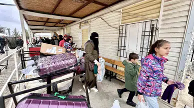 Suriyeliler Kilis Öncüpınar Gümrük Kapısı’ndan Yurtlarına Dönüyor