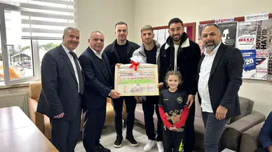 70 Öğrenciye Kışlık Kıyafet Hediye Edildi