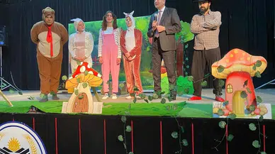 Alaca’da Sahnelenen Çocuk Oyununa Yoğun İlgi