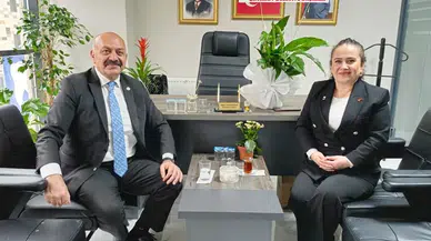 Başkan İsbir’den Özdağ’ı Kutladı