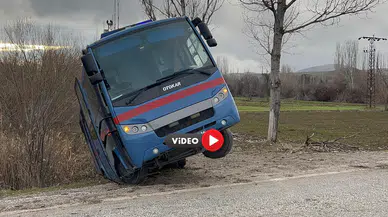 Hükümlü Taşıyan Nakil Aracı Kaza Yaptı