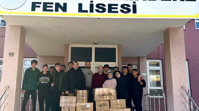 Lise Öğrencilerinden Miniklere Kitap Bağışı
