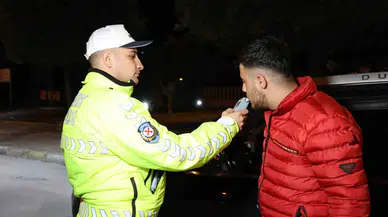 Adana’da 8 Bin 372 Polis ve Jandarmayla "Yılbaşı Huzur ve Güven" Kontrolü