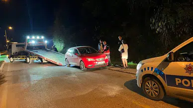 Alkollü Bayan Şoför Polisten Kaçarken Girdiği Aksi Tarafta Kaza Yaptı