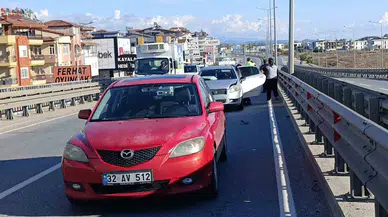 Arızalanan Arabasını İterek Götürmeye Çalıştı, 2 Başka Kazaya Sebep Oldu