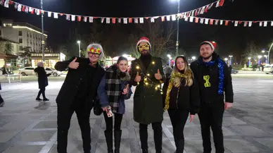 Burdur’da Yılbaşı Cumhuriyet Meydanı’nda Coşku ile Kutlandı
