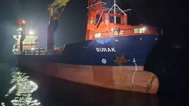 Çanakkale Boğazı’ndan Geçen Kuru Yük Gemisi Makine Arızası Yaptı