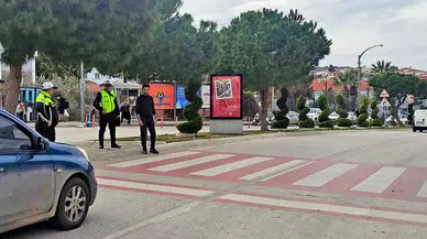 Çeşme’de Yayalara Öncelik Uygulamaları Devam Ediyor