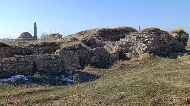 Eski Van Kenti Görkemli Geçmişine Kavuşuyor