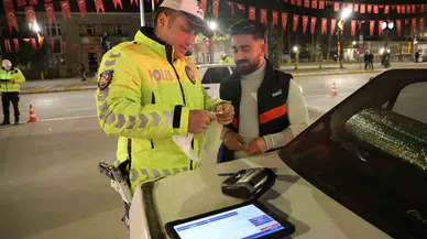 Farlarını Açmayı Unuttu, Yeni Yılın Birinci Cezasını Yedi
