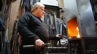 Gaziantepli Erol Usta Yarım Asırdır Demir Dövüyor
