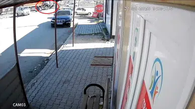 Hafriyat Kamyonunun Çarptığı Yaşlı Adam Metrelerce Savruldu: O Anlar Kamerada