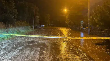 Kazdağları’nda Eriyen Karlar ve Sağanak Edremit’te Su Baskınlarına Neden Oldu