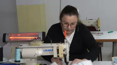Kendi Tasarladığı Kar Tulumuyla Rus Annelerin Gönlünü Fethetti
