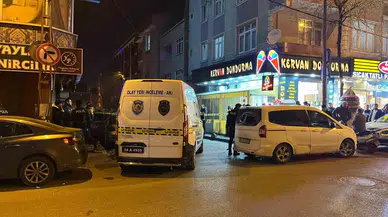 Küçükçekmece’de Çay Ocağına Bomba Atıldı