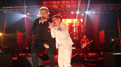 Müzikçileri Aratmayan Performansıyla Herkesi Hayran Bırakan Ahmet’in Haluk Levent’le Birebir Sahneyi Paylaşma Hayali Gerçek Oldu