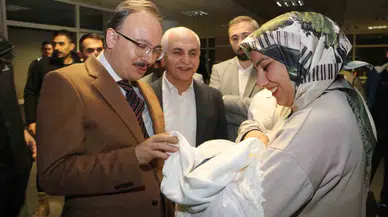 Siirt Valisi Kızılkaya, Yeni Yılı Güvenlik ve Sıhhat Takımlarıyla Karşıladı