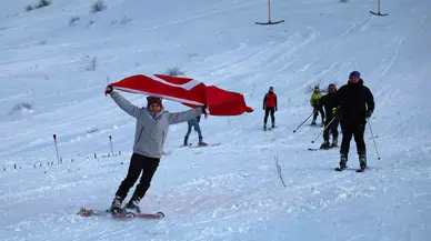 Türkiye’nin Göl Görüntülü Kayak Merkezinde Dönem Açıldı