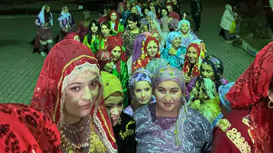 “Yöresel Kıyafet ve Şalvar Gecesi” Aktifliği Görsel Şölene Dönüştü İzdiham Yaşandı