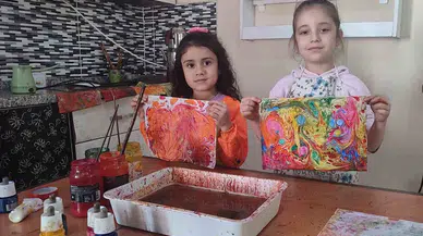 6 Yaşında Ebru Sanatına Başladı
