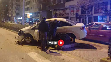 Alkollü Sürücü Orta Refüje Daldı