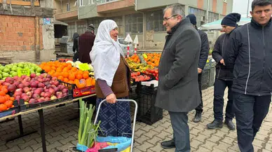 Başkan Ünlü’den Pazar Ziyareti