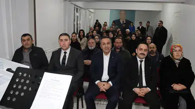 Dere, Çakıroğlu’nu Anma Programına Katıldı