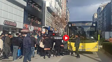 Gazi Caddesi’nde Halk Otobüsü Vatandaşa Çarptı