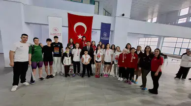 Paletli Yüzme Turnuvası Sona Erdi