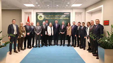 Tahtasız, Deprem Raporunu Bakan Kurum'a Sundu