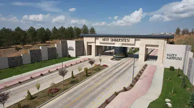 Üniversite Öğrencilerine de Tatil