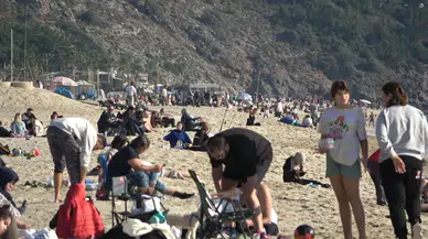 Alanya’da Sıcaklıklar 20 Derecenin Üzerine Çıktı, Plajlar Doldu