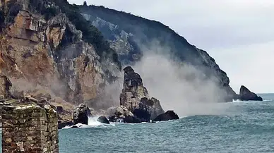 Amasra’da Sağanak Sonrası Heyelan