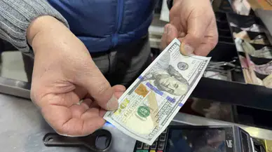 Arnavutköy’de Bir Şahıs Geçersiz Dolarla Alışveriş Yapıp Para Üstü Aldı