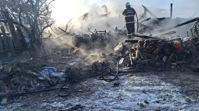Bolu’da 10 Kişinin Yaşadığı 2 Katlı Konut Küle Döndü: 1 Meyyit, 1 Ağır Yaralı
