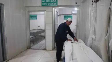Diyarbakır’da Sarsıntıda Günde Ortalama 40 Cenaze Yıkayan Gassal Konuştu: "Manevi Bir Koku Vardı, Buna Şahit Olduk"