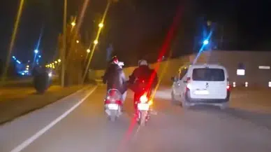 Elazığ’da Motosikletlilerin Tehlikeli Seyahati Kamerada