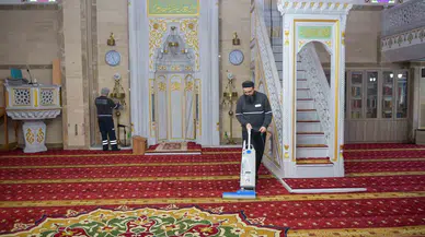 Esenyurt’ta İbadethaneler Taban Köşe Temizleniyor