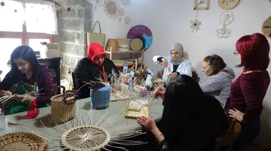 Evvelden Yük Taşımada Kullanılıyordu Artık Süs Eşyası Olarak Tercih Ediliyor