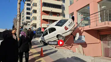 Gören Herkes Bunu Sordu, Otomobil Buraya Nasıl Çıktı?