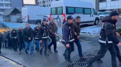 İstanbul’da ‘Kıskaç-40’ Operasyonunda Yakalanan 20 Kuşkulu Adliyeye Sevk Edildi