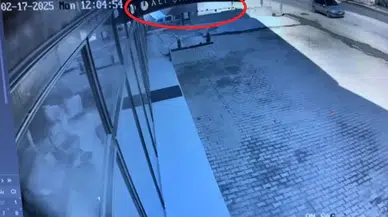 İstinat Duvarına Çarpıp Dereye Düşen Kamyonetin Düşme Anı Kameralarda