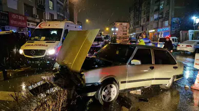 Kaza Yapan Alkollü Şoför, Bindirildiği Grup Otosunda Silahla Kendini Vurdu