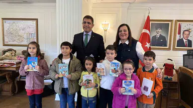 Kitabını Okuyan Valiliğe Koştu
