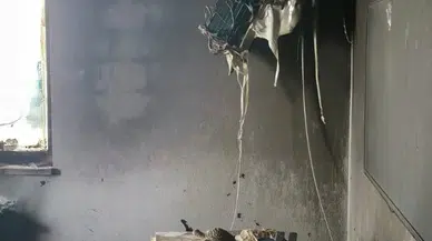 Konutta Çıkan Yangında Mahsur Kalan 5 Yaşındaki Çocuğu İtfaiye Grupları Kurtardı