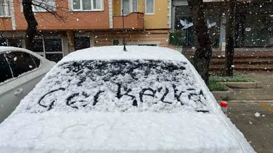 Lapa Lapa Kar Yağışı Başladı