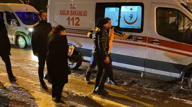 Motosiklete 1 Dakika İçinde İki Defa Araba Çarptı: 2 Yaralı
