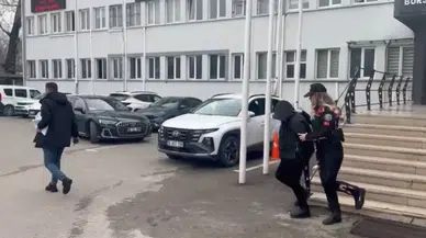 (Özel) Kendisini Polis Olarak Tanıtıp 300 Bin Lira Dolandıran Kuşkulu Bayan Çıktı