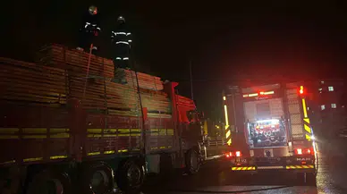 Pres Makinesinden Çıkan Ağaçlardan Yükselen Duman İtfaiyeyi Alarma Geçirdi