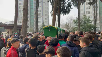 Şoförün Çarpıp Kaçtığı 17 Yaşındaki Genç Ömür Gayretini Kaybetti